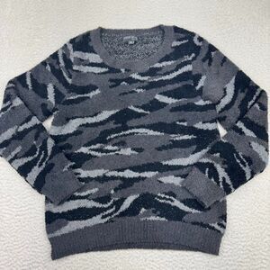 Barefoot Dreams CozyChic Seaside Pullover Sweater Women's‎ Carbon Camo Medium